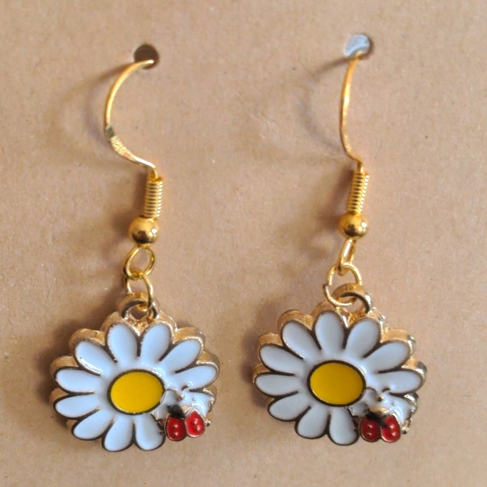 He Loves Me Daisy Ladybug Dangle Hook Earrings